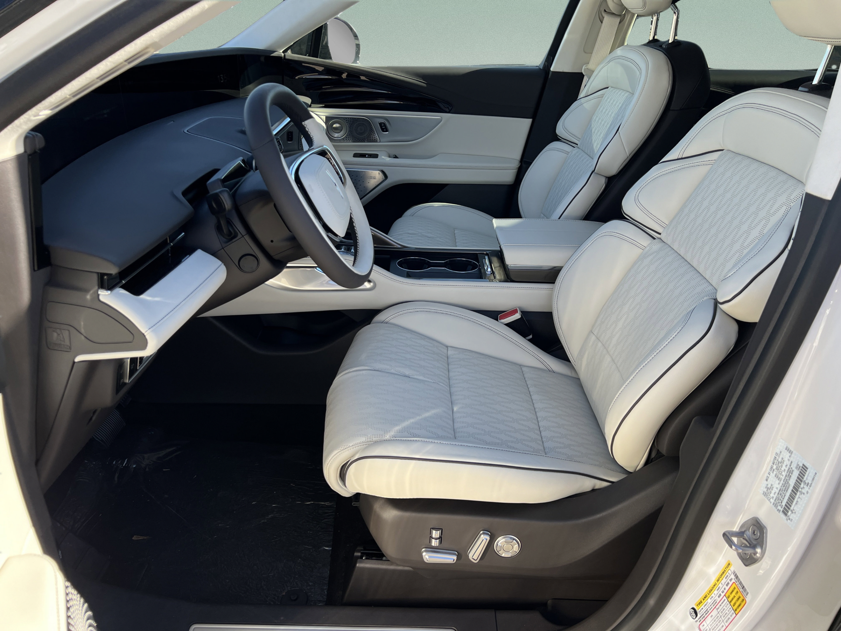 New 2026 Lincoln Nautilus Black Label AWD/4WD image 25