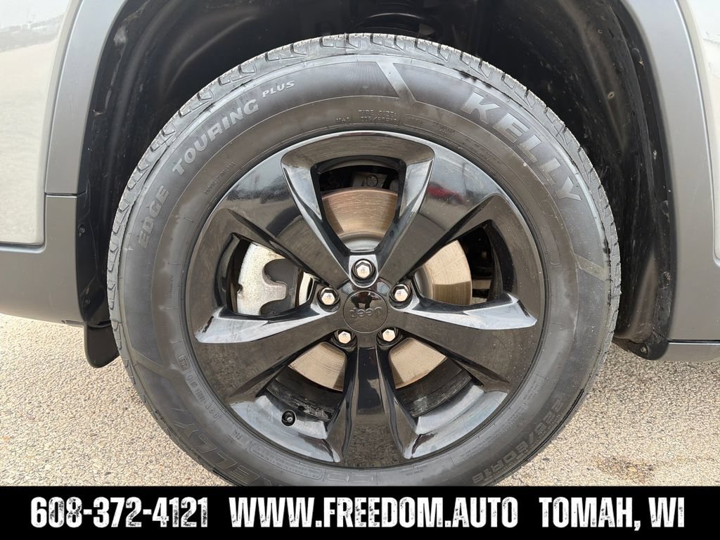 Used 2023 Jeep Cherokee Altitude Lux AWD/4WD image 13