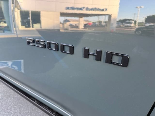 New 2026 Chevrolet Silverado 2500 ZR2 w/ LPO, Dark Essentials Package AWD/4WD image 7