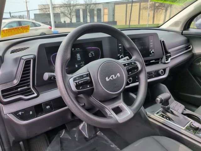 Used 2025 Kia Sportage LX image 30