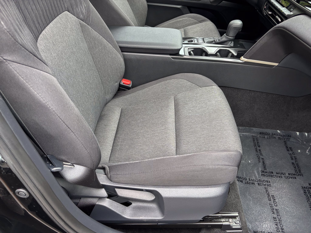 Used 2026 Toyota Camry LE FWD image 34