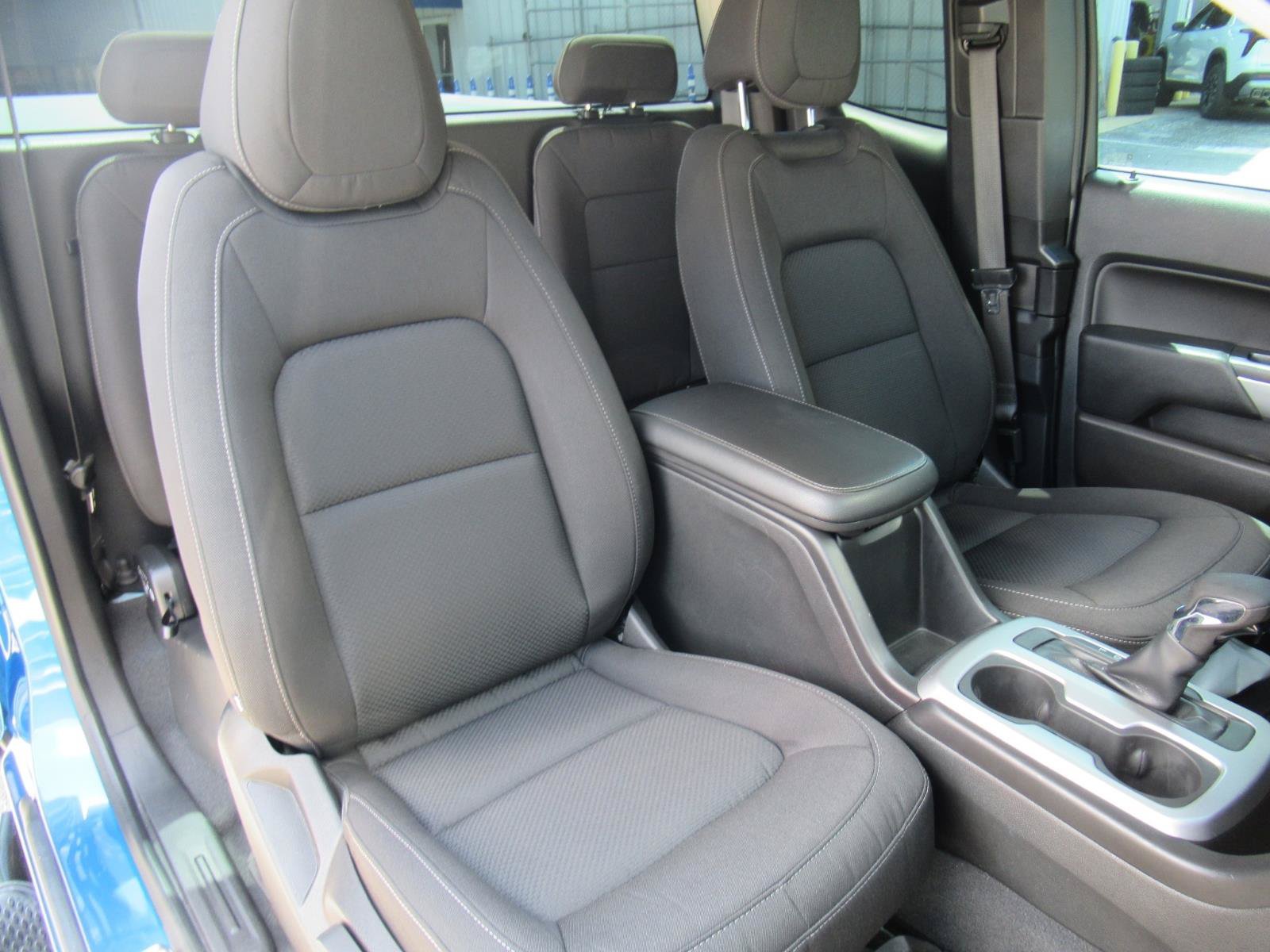 Used 2022 Chevrolet Colorado LT RWD image 16