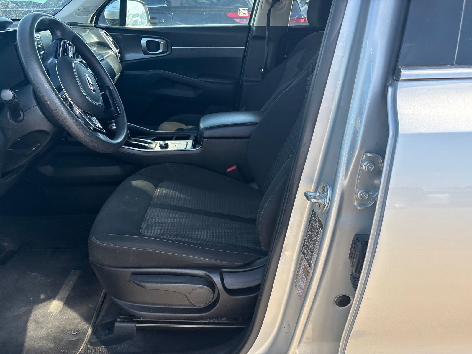 Used 2021 Kia Sorento LX FWD image 6