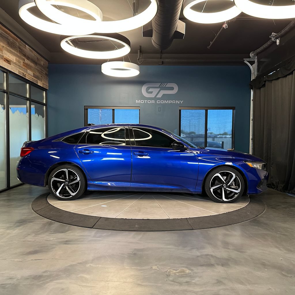 Used 2022 Honda Accord Sport image 2