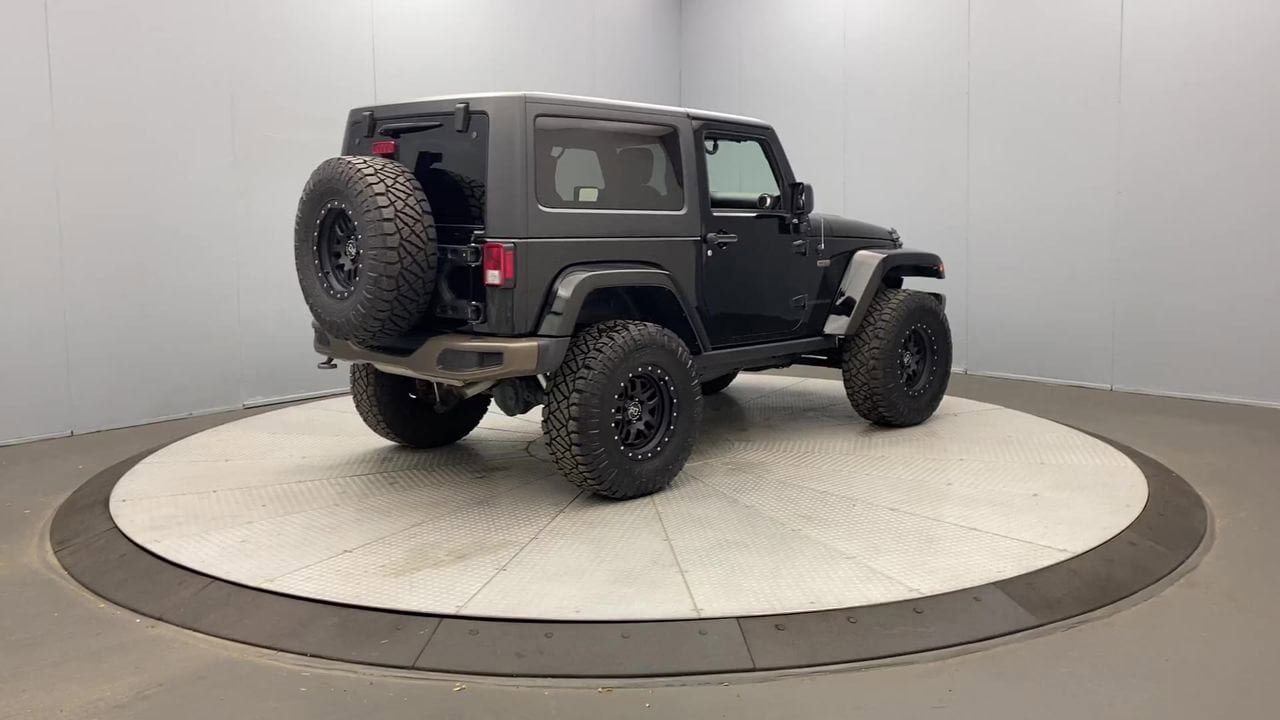 Used 2016 Jeep Wrangler Sahara AWD/4WD image 5