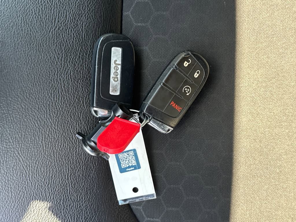 Used 2021 Jeep Compass Latitude w/ Convenience Group image 35