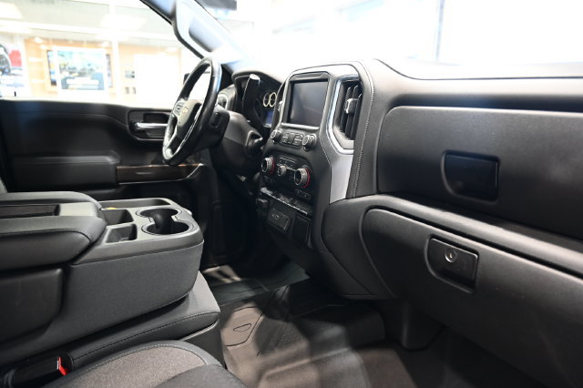 Used 2019 Chevrolet Silverado 1500 LT w/ All-Star Edition AWD/4WD image 14
