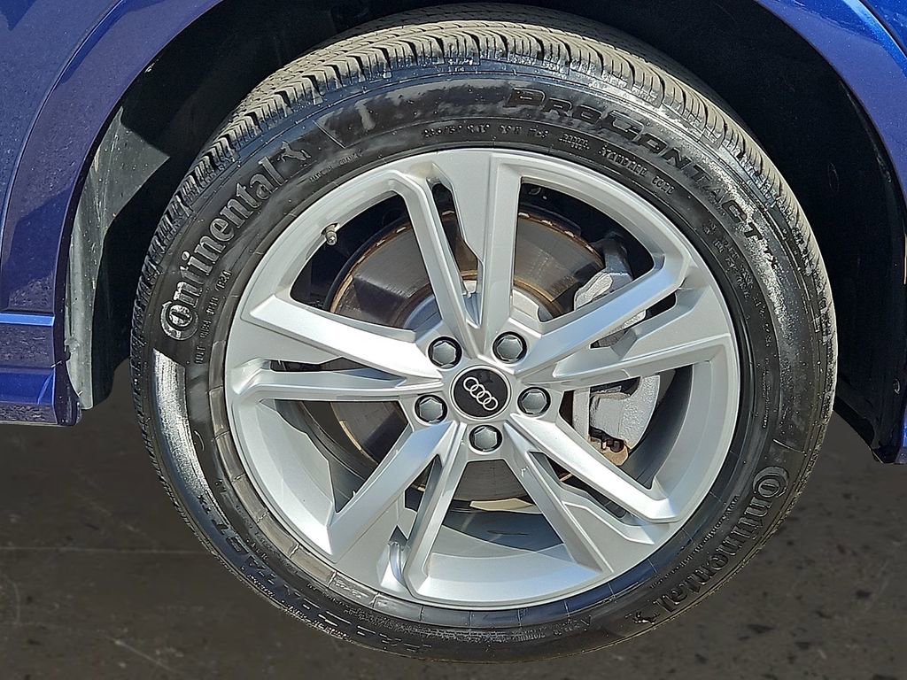 Used 2024 Audi Q3 2.0T Premium w/ Convenience Package image 9