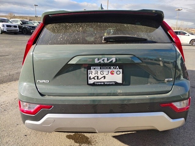 Used 2024 Kia Niro EX image 8