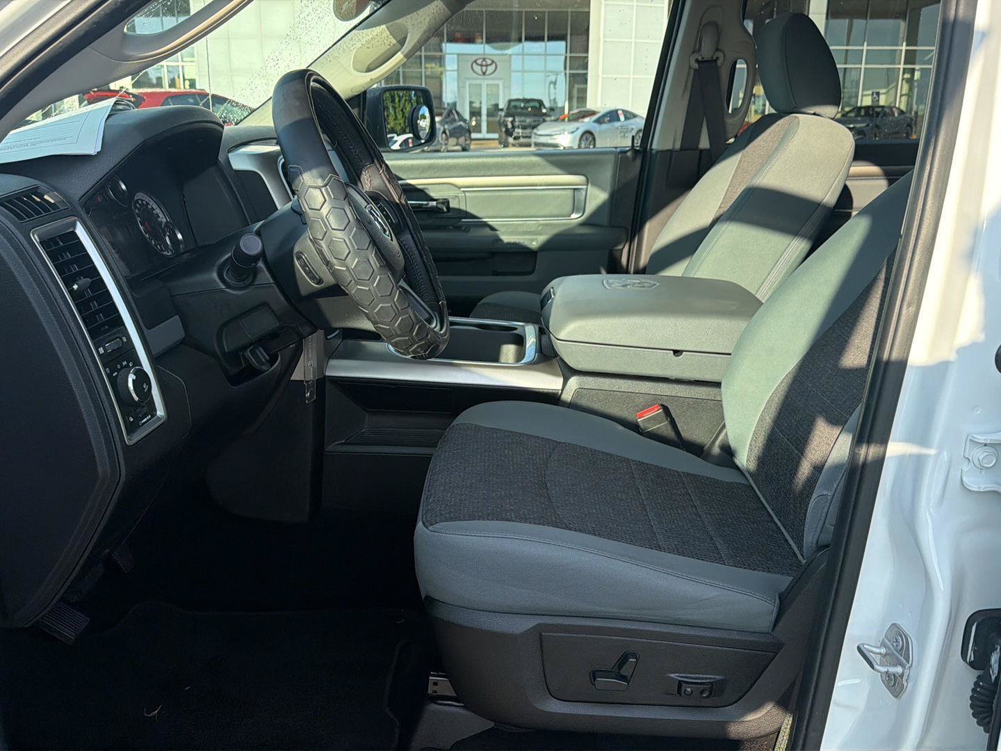 Used 2019 RAM 1500 Big Horn RWD image 10