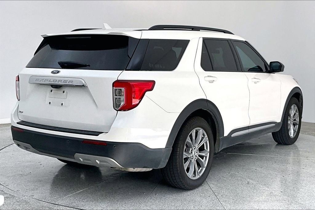 Used 2022 Ford Explorer XLT w/ Equipment Group 202A image 14