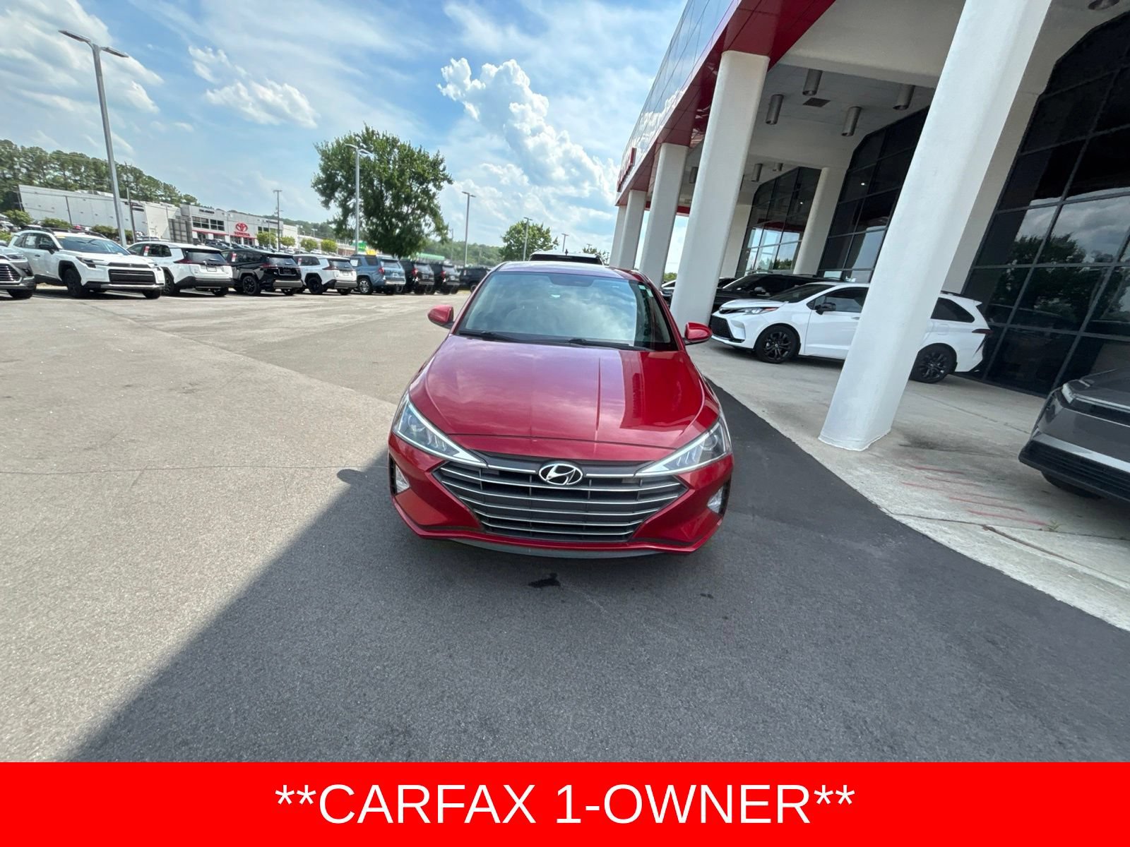 Used 2019 Hyundai Elantra SE FWD image 1