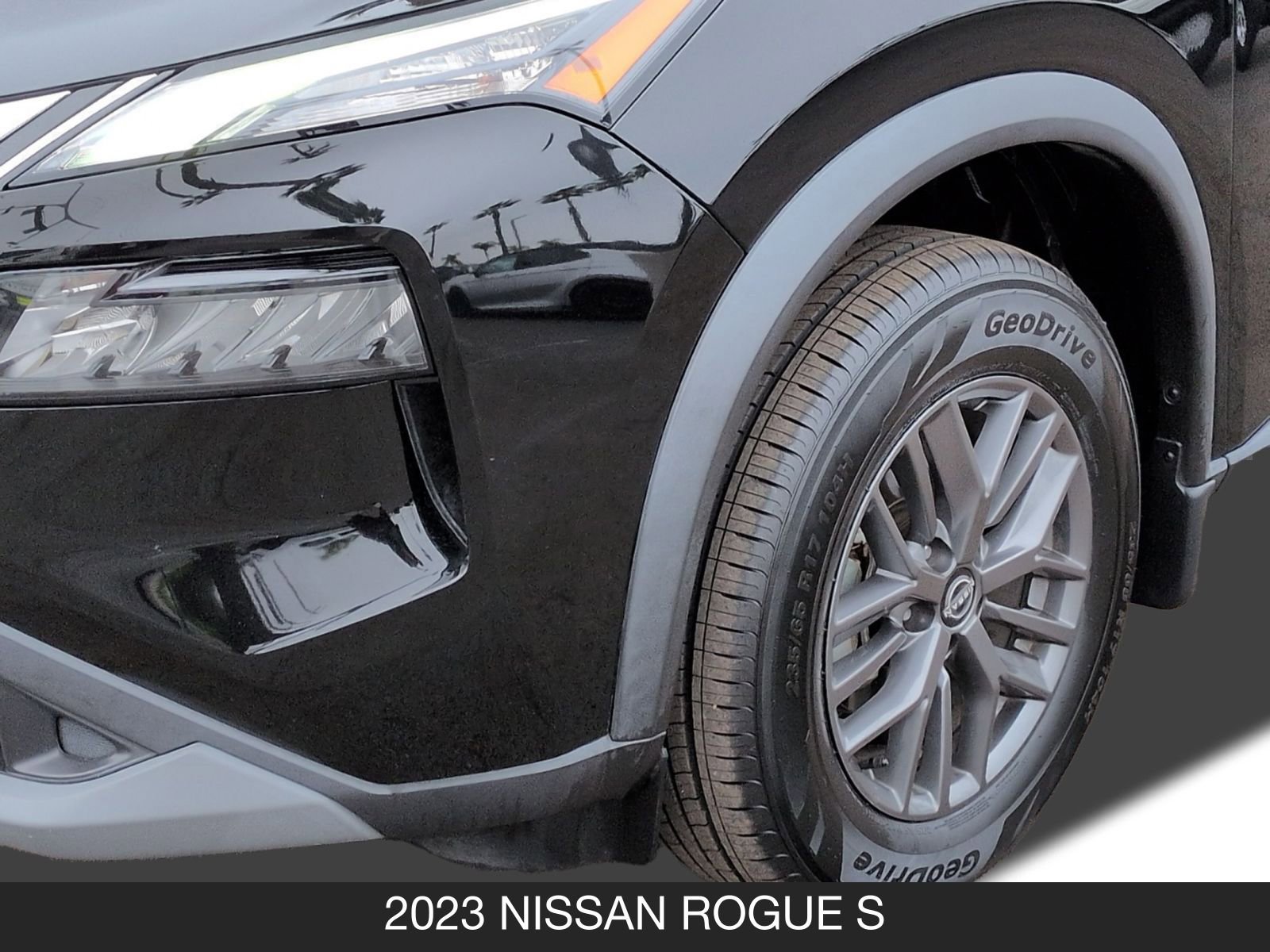 Certified 2023 Nissan Rogue S image 10