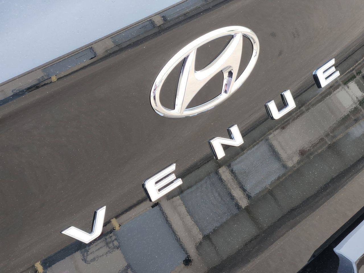 New 2026 Hyundai Venue SE FWD image 8
