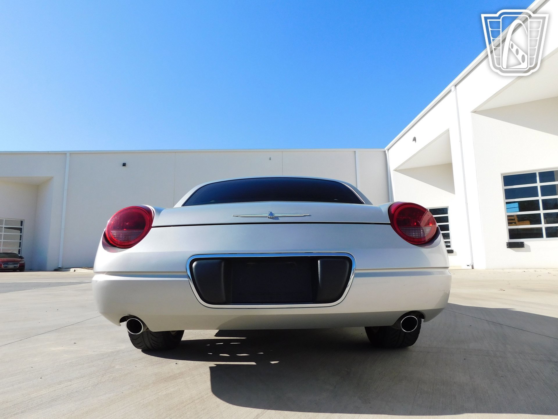 Used 2004 Ford Thunderbird image 21