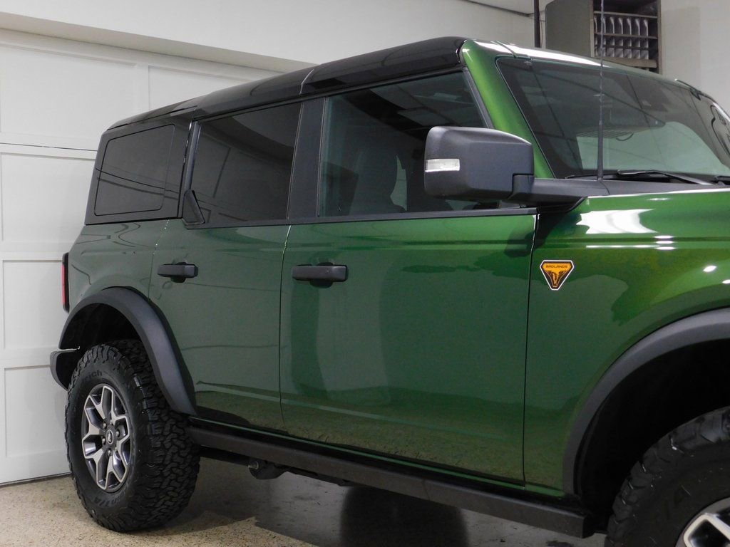 Used 2024 Ford Bronco Badlands image 13