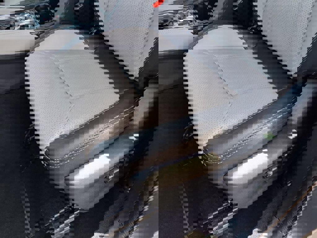 Used 2022 Subaru Forester Limited image 25