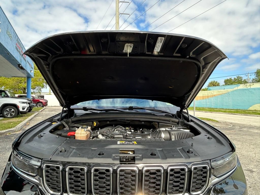 Certified 2021 Jeep Grand Cherokee L Limited AWD/4WD image 30