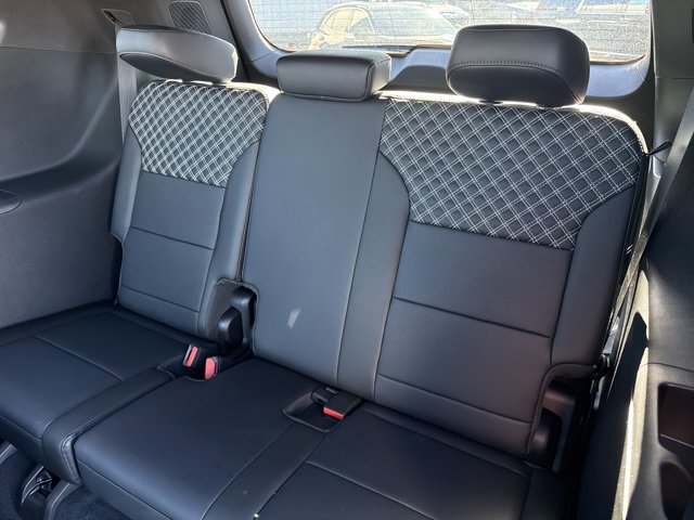 New 2026 GMC Acadia Denali w/ Super Cruise Package image 7