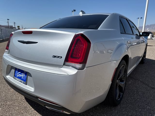 Used 2023 Chrysler 300 Touring w/ Sport Appearance Package RWD image 5