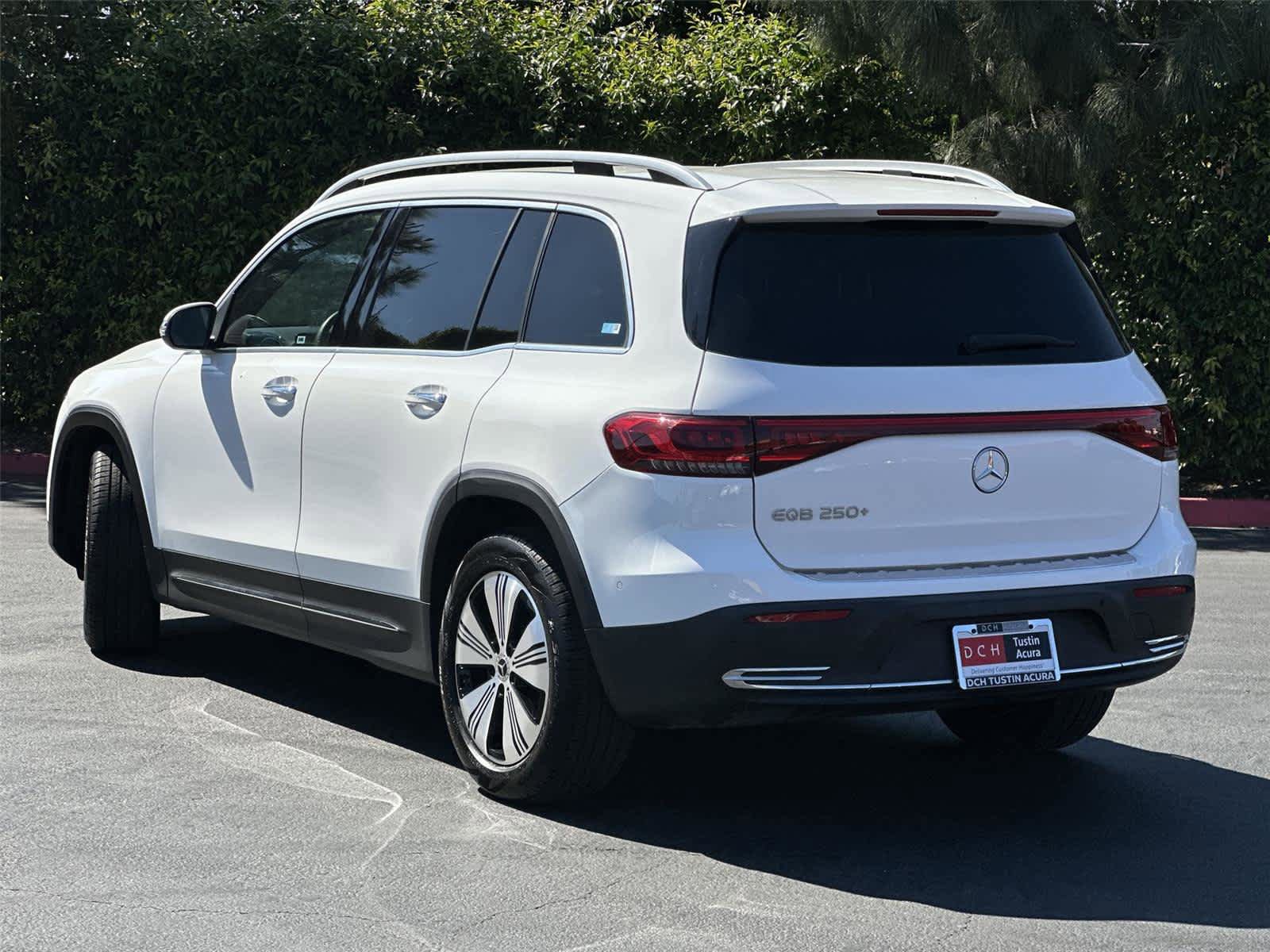 Used 2023 Mercedes-Benz EQB 250+ w/ Exclusive Package image 5