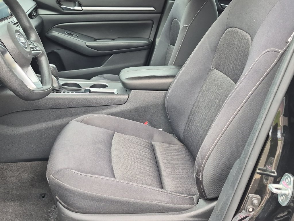 Used 2022 Nissan Altima 2.5 SV FWD image 12
