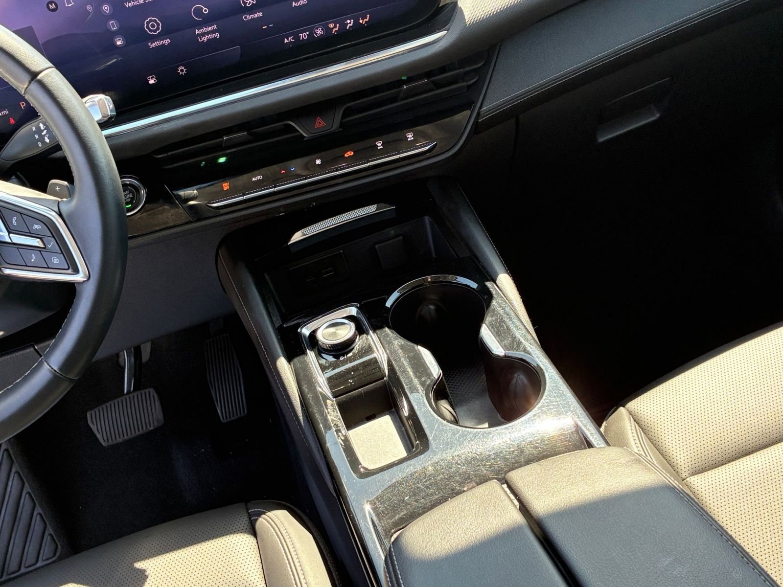 Used 2024 Buick Envision Preferred AWD/4WD image 41