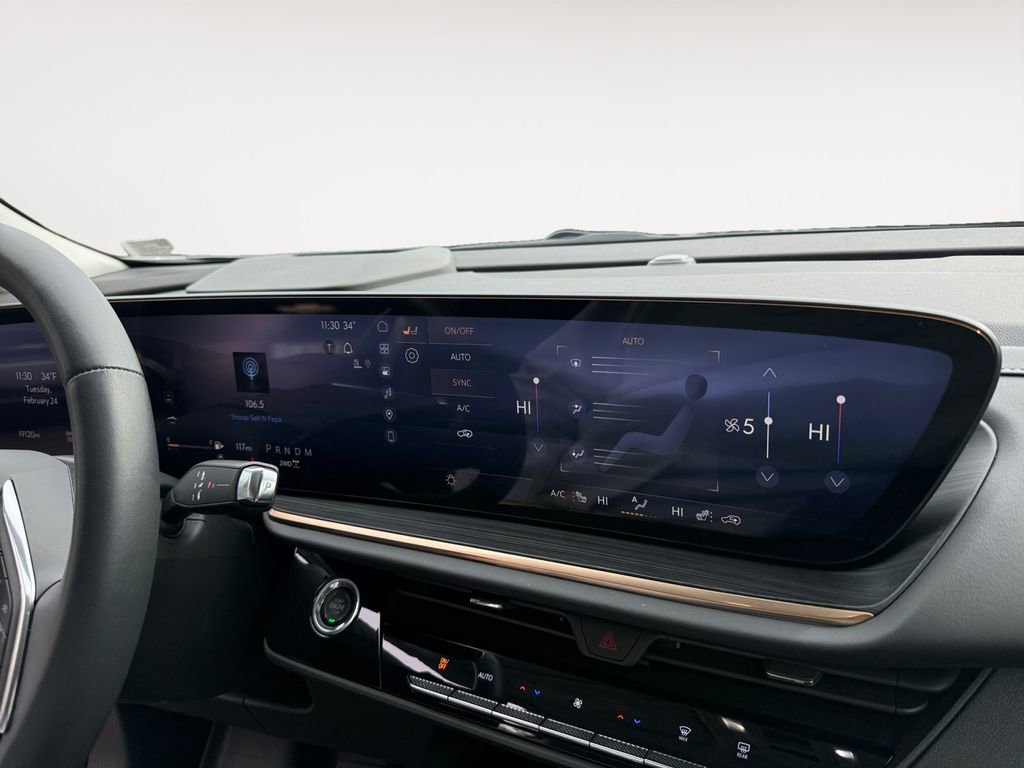 Used 2024 Buick Envision Avenir image 10