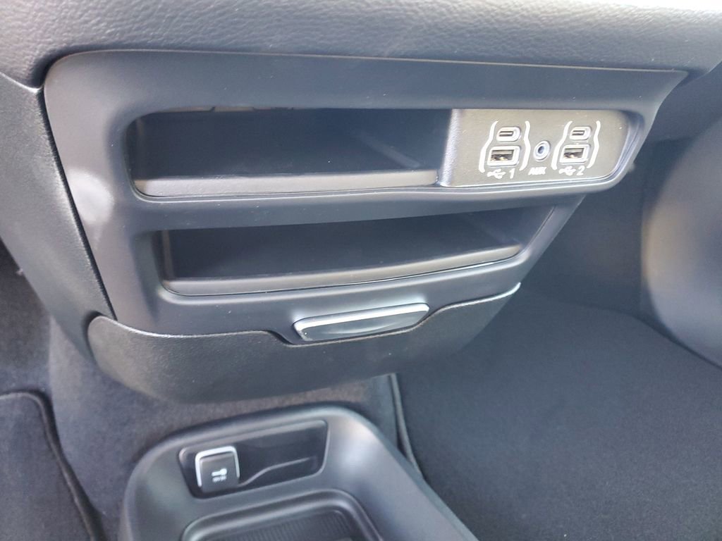 New 2025 Chrysler Voyager LX FWD image 20
