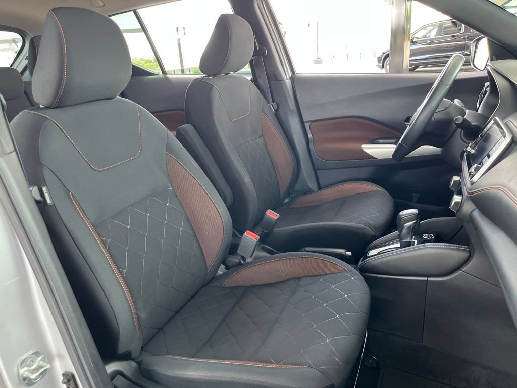 Used 2019 Nissan Kicks SR FWD image 28