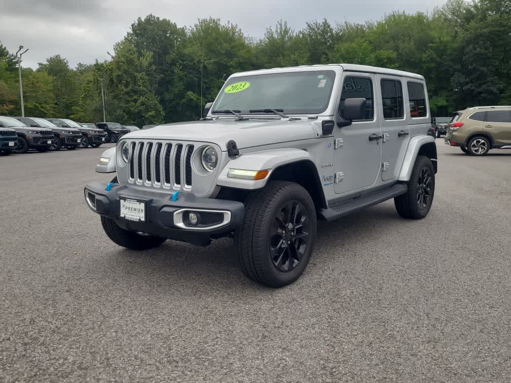 Used 2023 Jeep Wrangler Unlimited Sahara w/ Cold Weather Group AWD/4WD image 5
