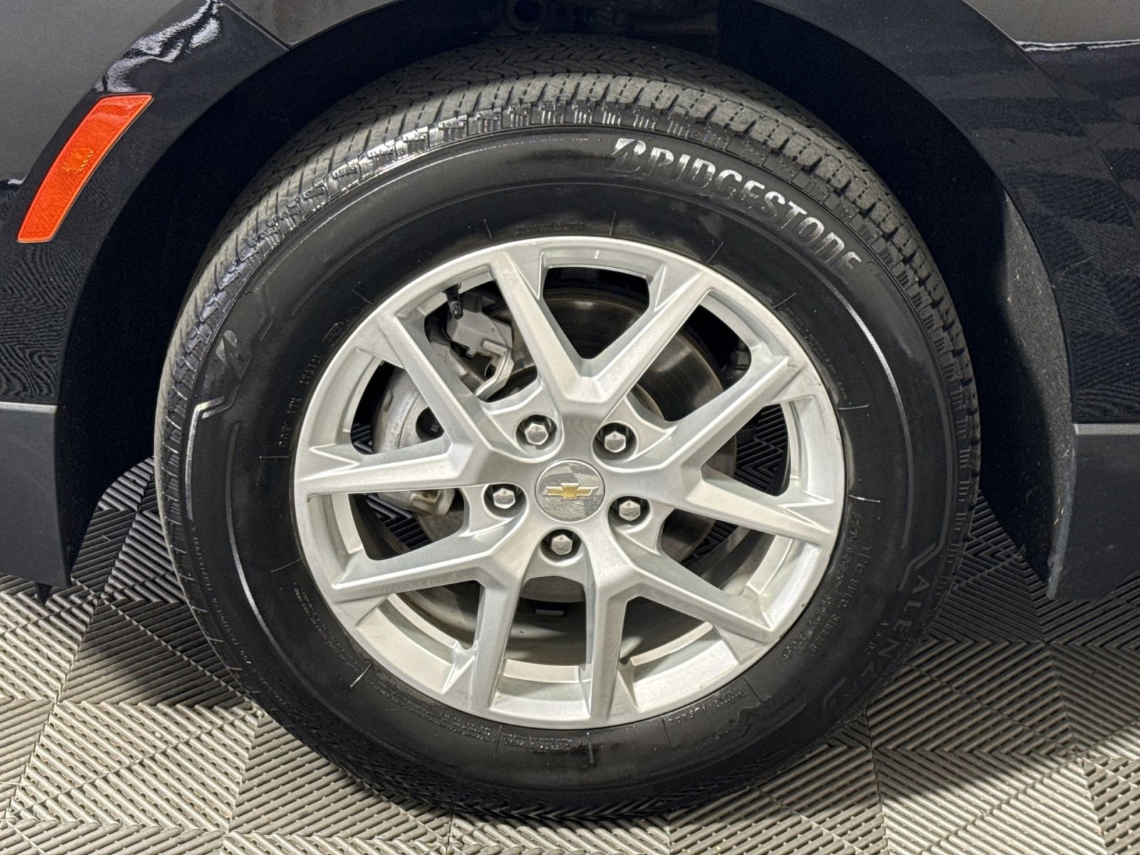 Used 2023 Chevrolet Equinox LT image 12