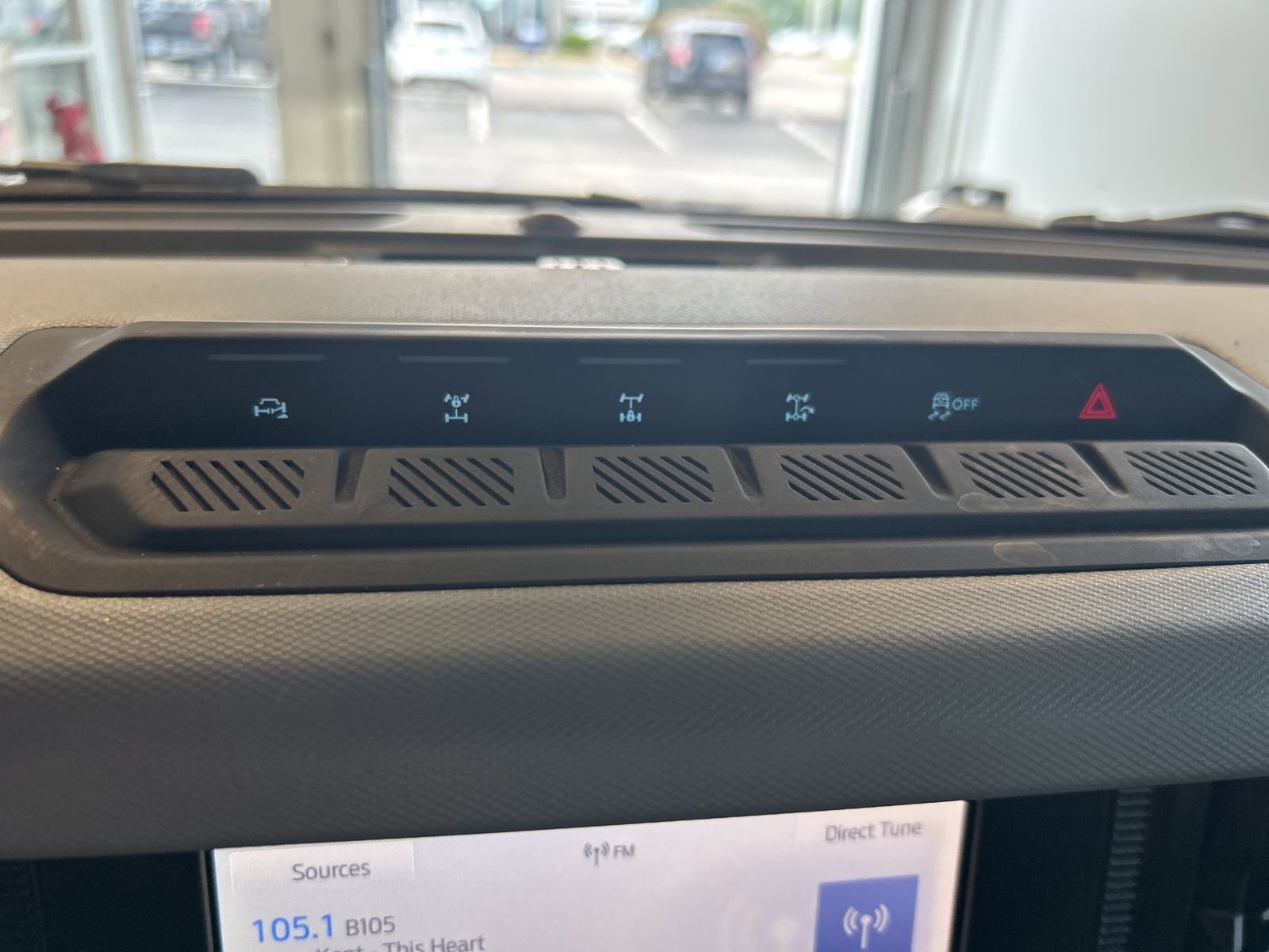 Used 2023 Ford Bronco Badlands image 30