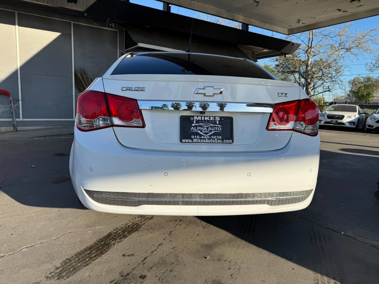 Used 2013 Chevrolet Cruze LTZ w/ Enhanced Safety Package FWD image 5