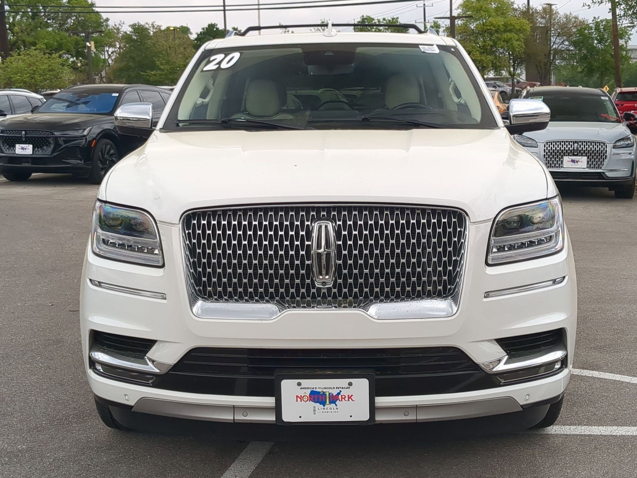 Used 2020 Lincoln Navigator Black Label w/ Cargo Convenience Package image 8