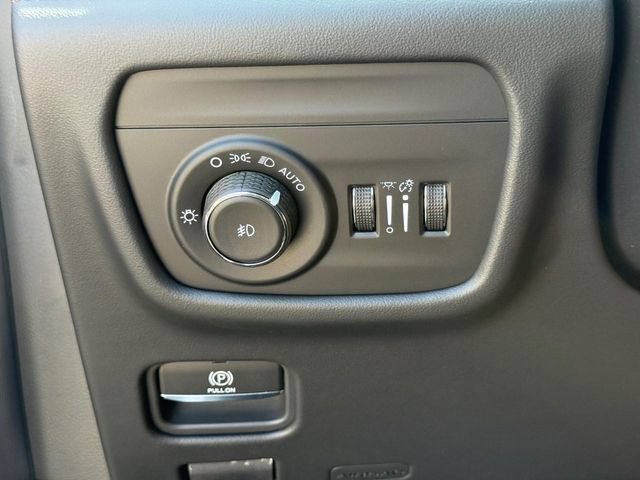 New 2026 Jeep Grand Cherokee Summit w/ Obsidian Package AWD/4WD image 25