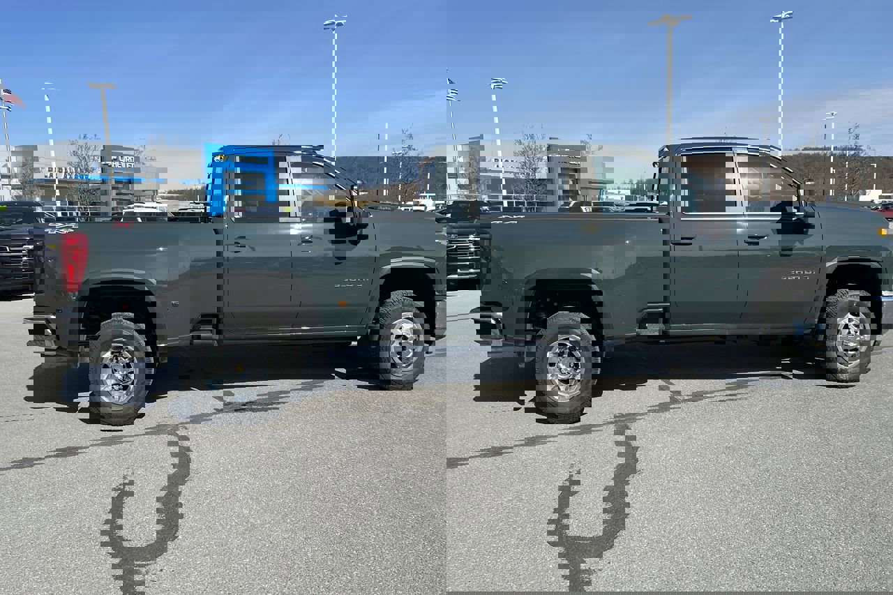 New 2025 Chevrolet Silverado 3500 LT w/ All Star Edition image 8