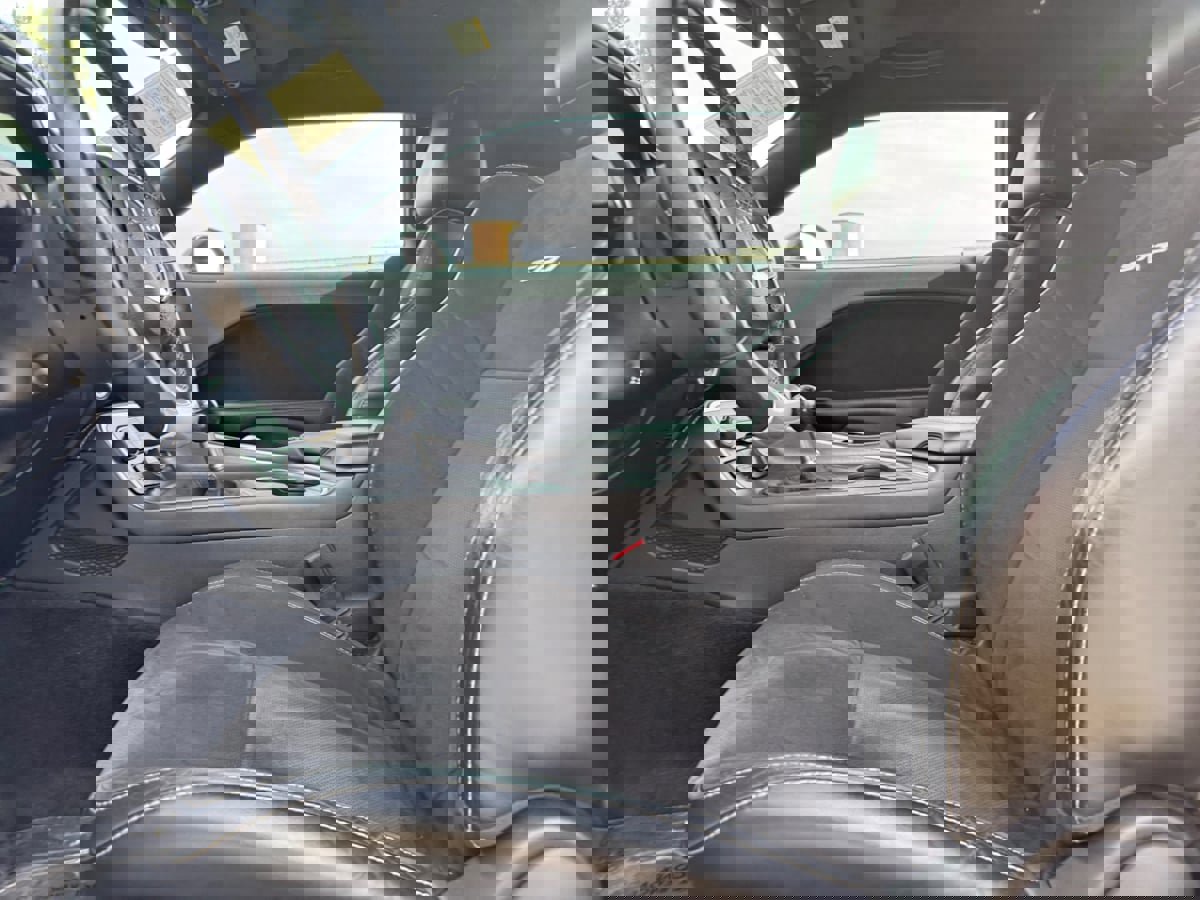 Used 2016 Dodge Challenger SRT image 16