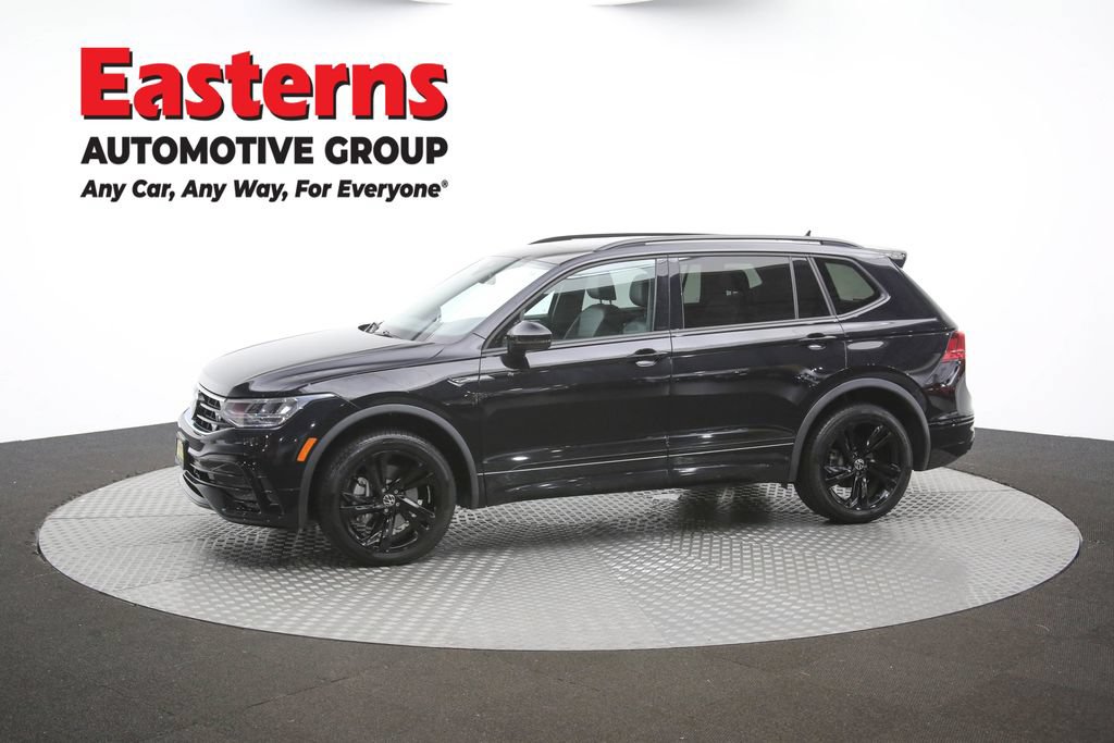 Used 2024 Volkswagen Tiguan SE R-Line AWD/4WD image 45