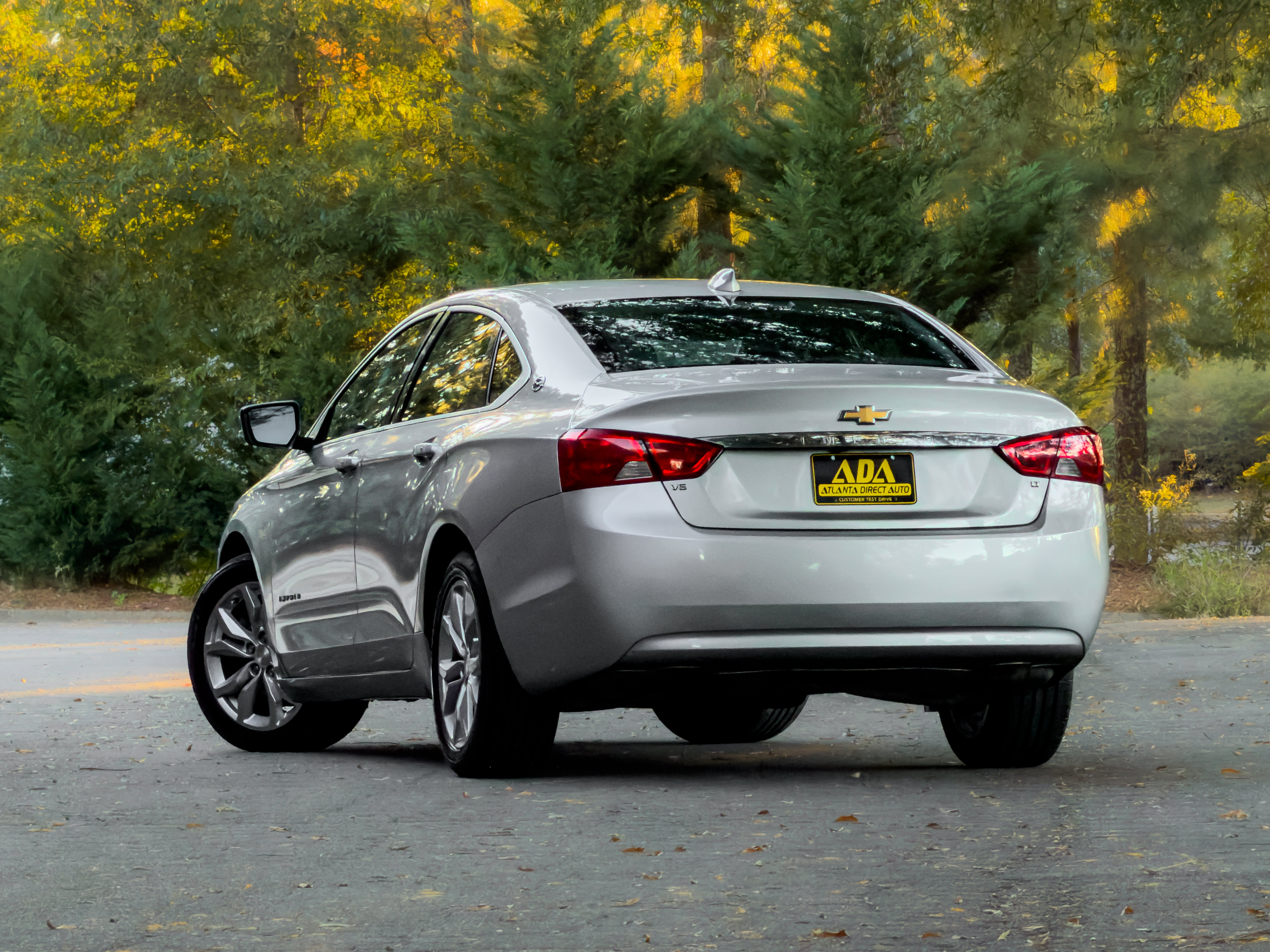 Used 2018 Chevrolet Impala LT FWD image 5