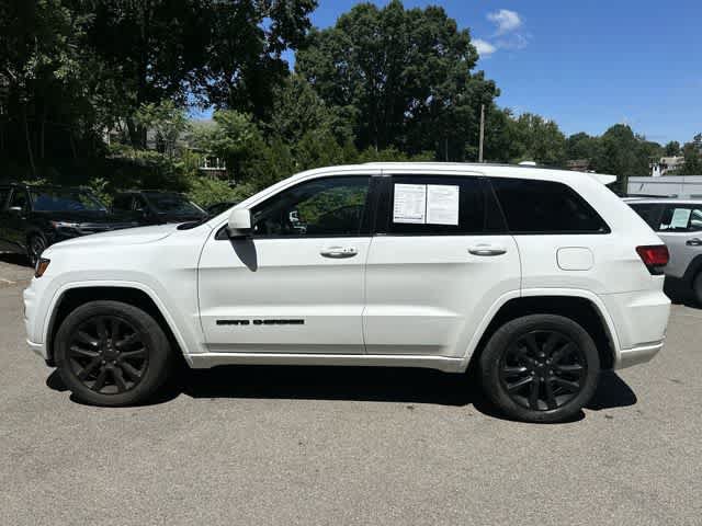 Used 2019 Jeep Grand Cherokee Altitude AWD/4WD image 2