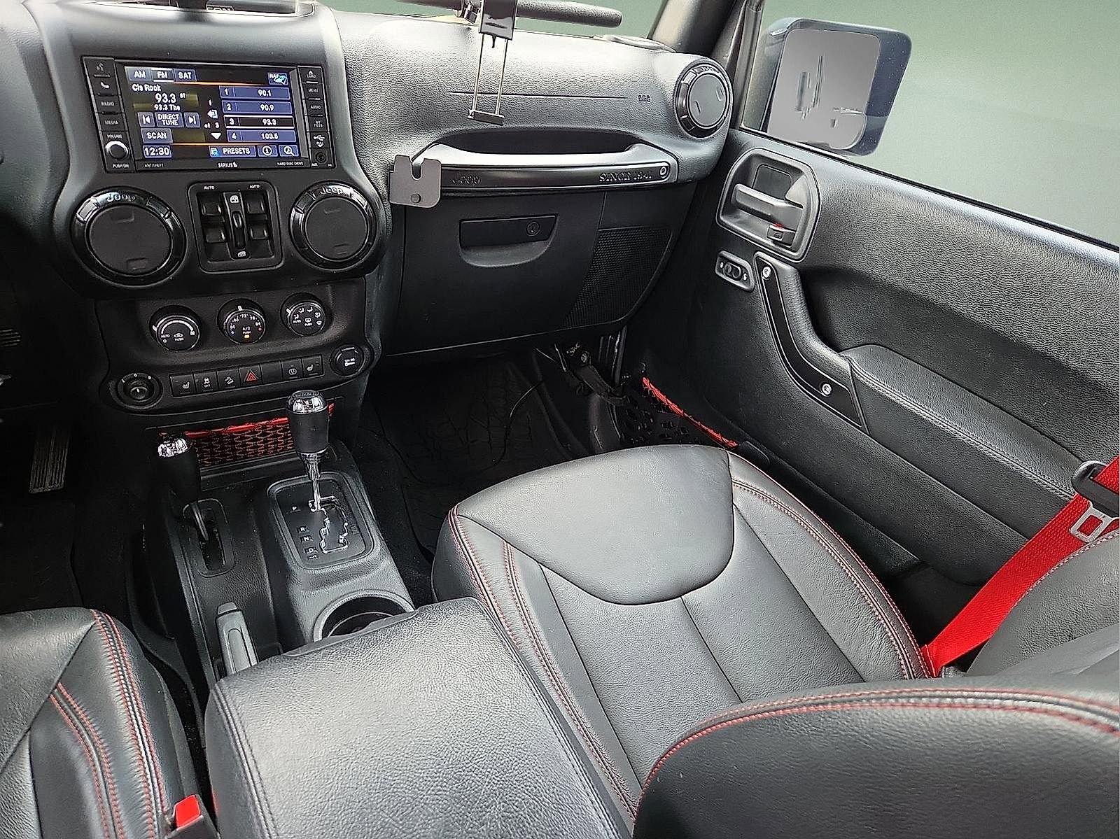 Used 2018 Jeep Wrangler Unlimited Rubicon AWD/4WD image 11