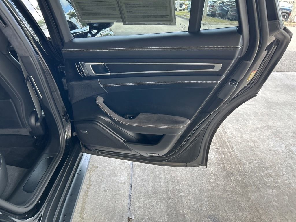 Used 2019 Porsche Panamera GTS image 35