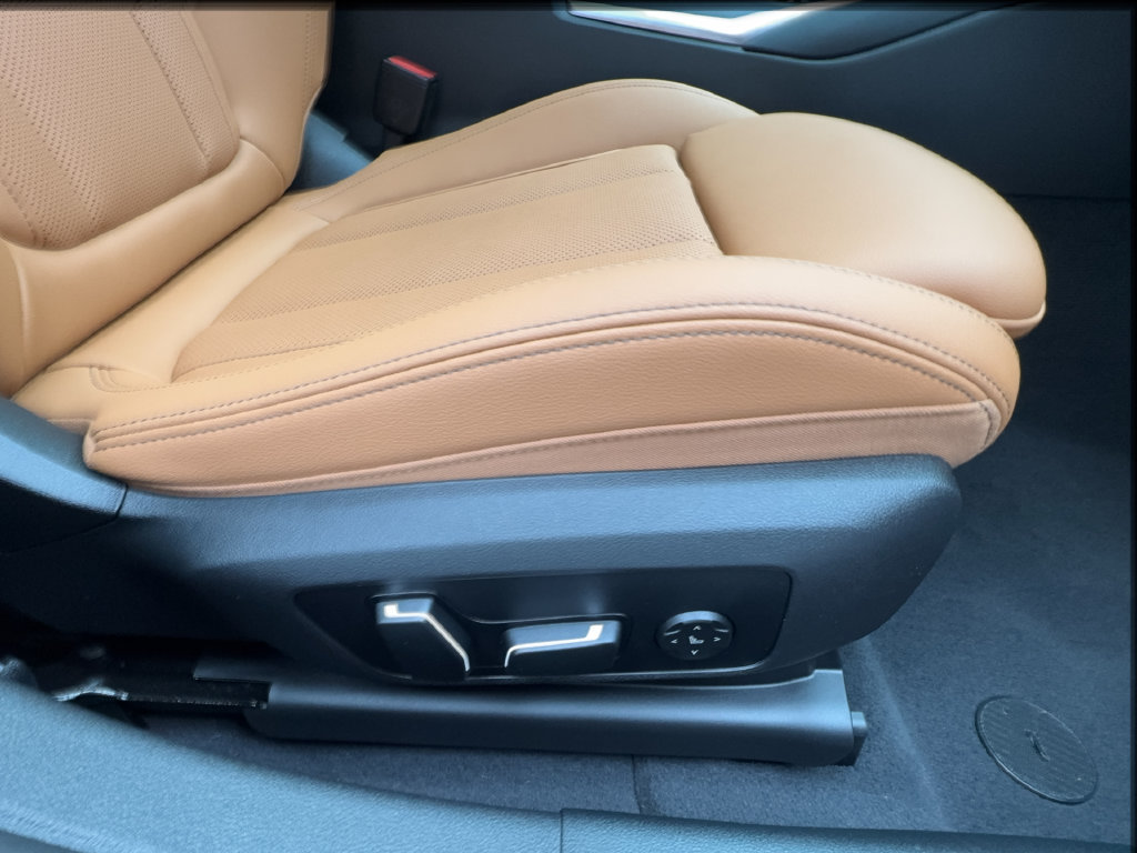 Used 2025 BMW i4 eDrive40 w/ Driving Assistance Package RWD image 35
