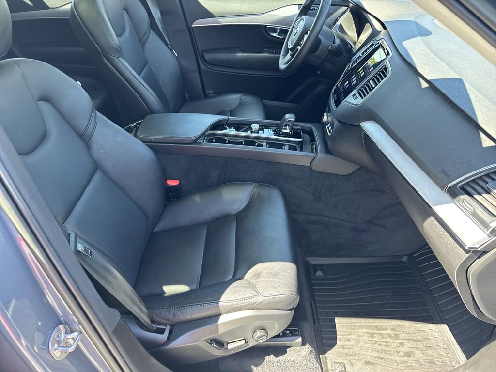 Used 2023 Volvo XC90 B5 Core w/ Climate Package AWD/4WD image 13