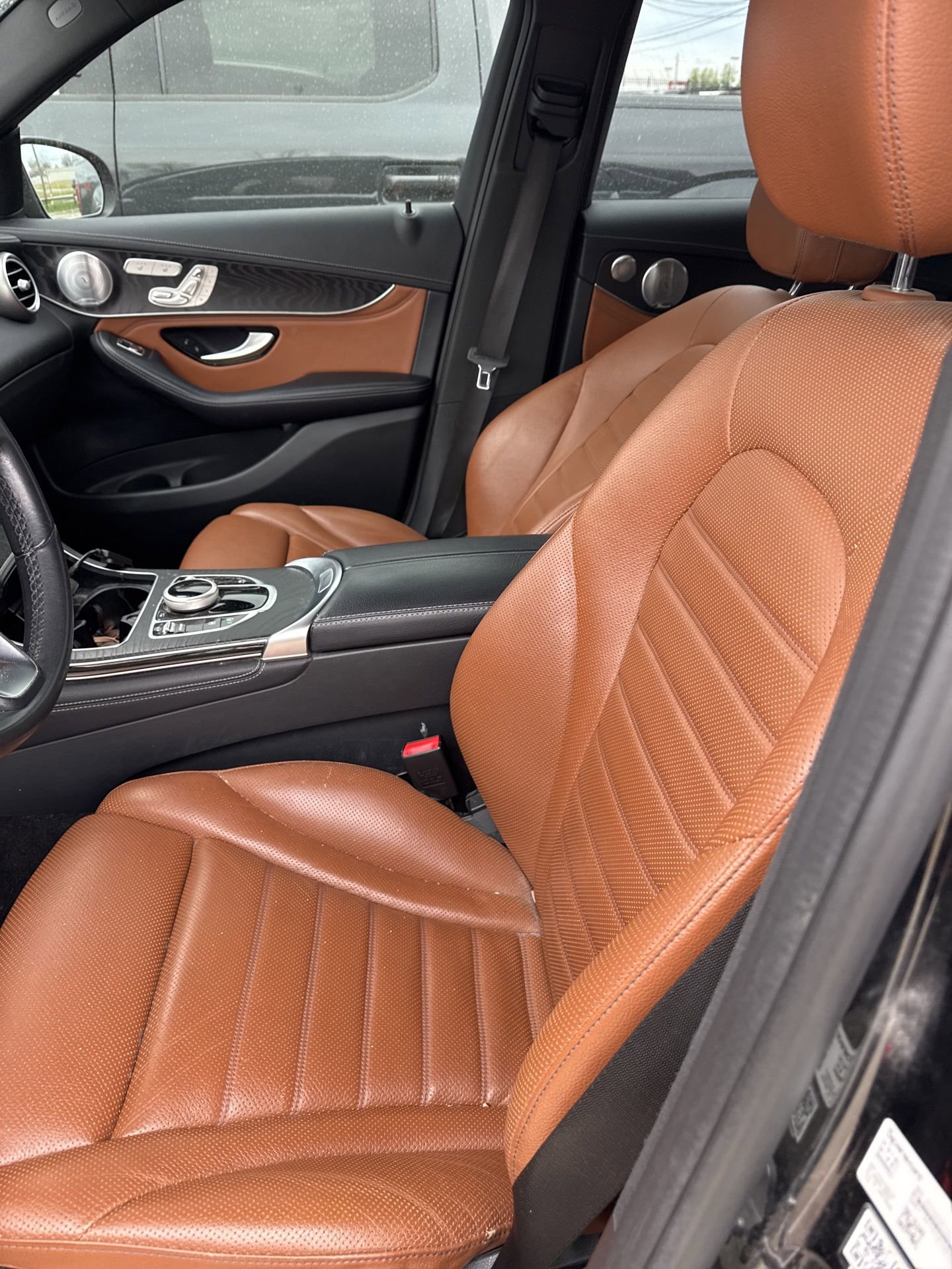 Used 2018 Mercedes-Benz GLC 300 4MATIC image 8