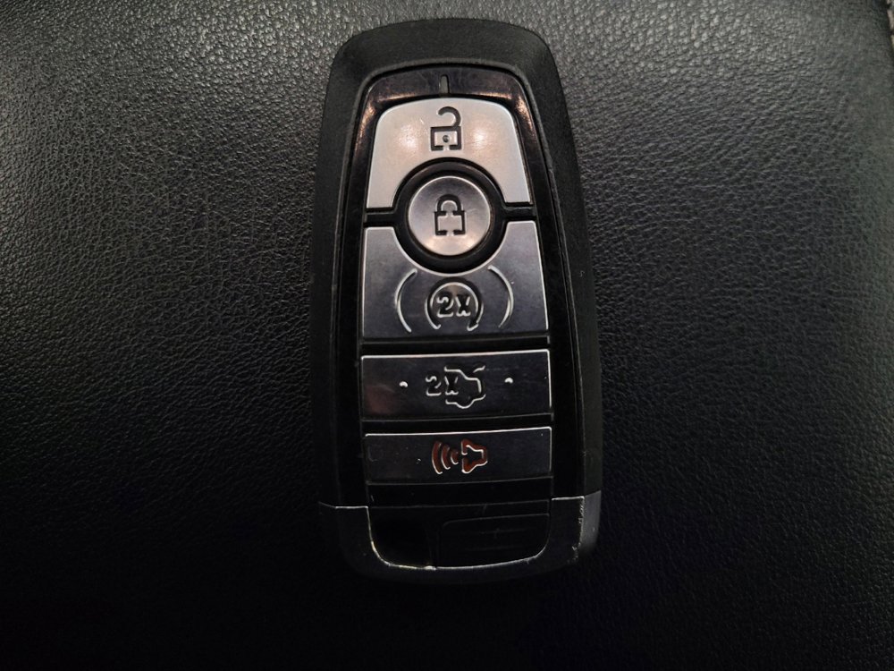 Used 2019 Ford Edge Titanium w/ Equipment Group 301A FWD image 32