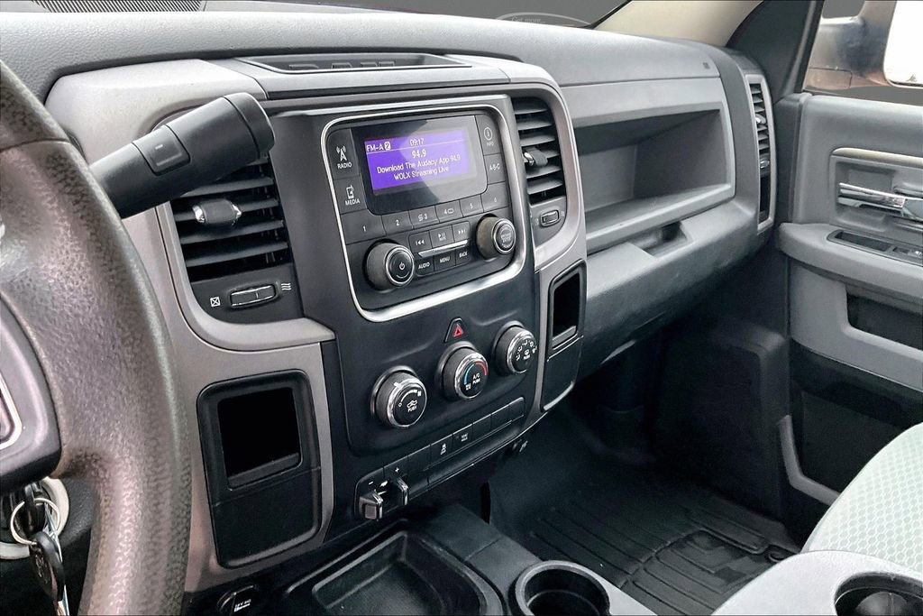 Used 2014 RAM 3500 Tradesman w/ Power & Remote Entry Group image 24