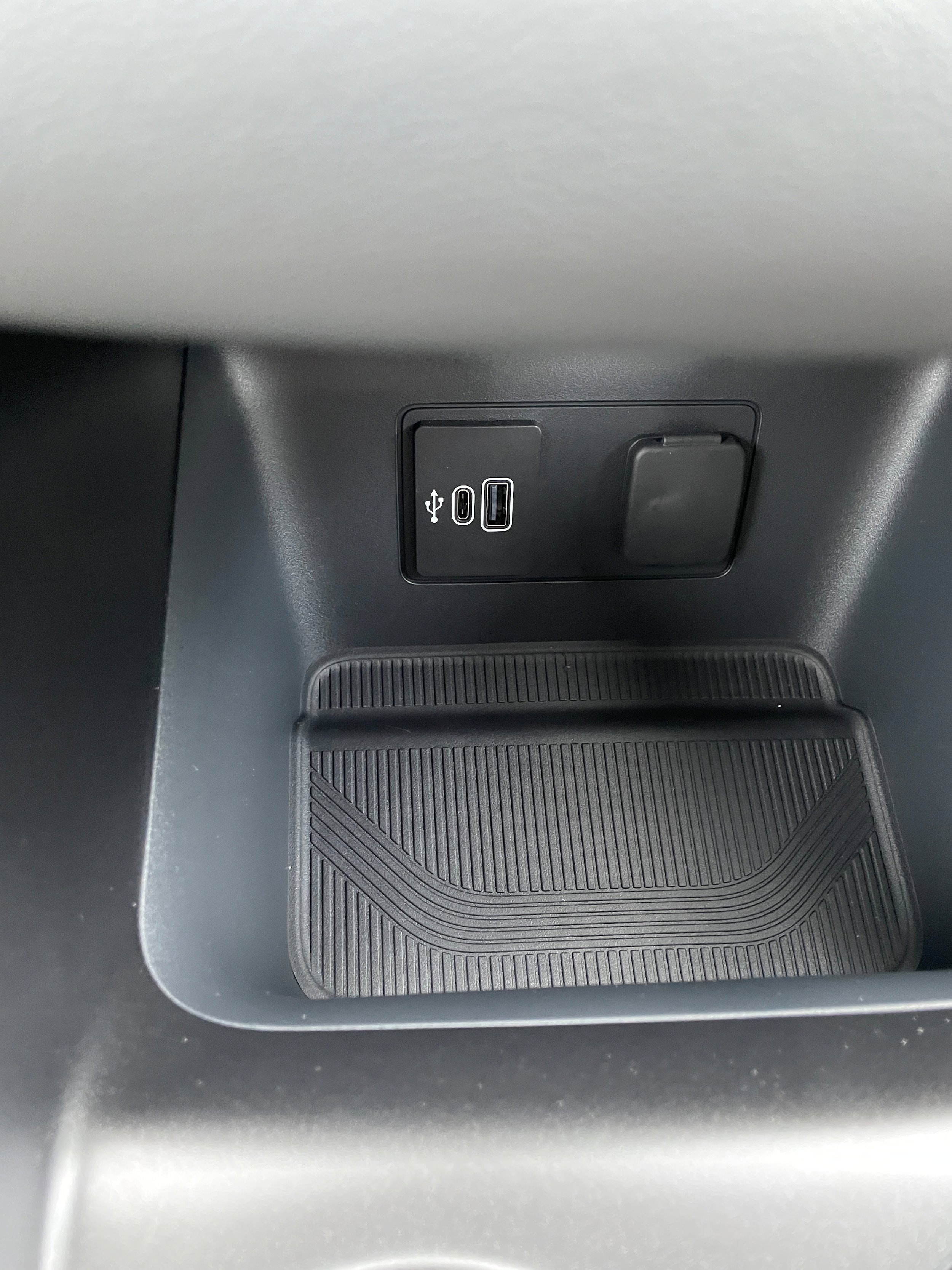 New 2026 Ford Explorer Active w/ Active Comfort Package image 21