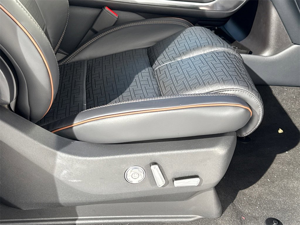 New 2025 Lincoln Navigator Black Label image 10